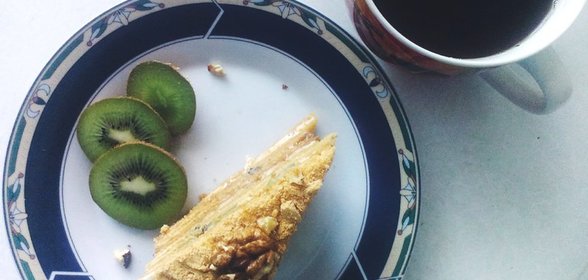 Торт «Медовик» со сметанным кремом