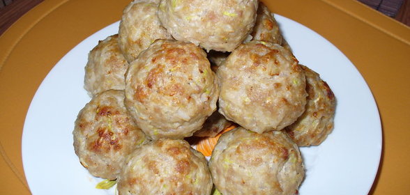 Котлетки свинные с кабачком и рисом ( запечёные в духовке)