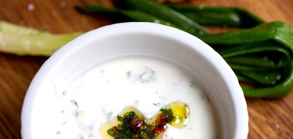 Сырный соус с кинзой