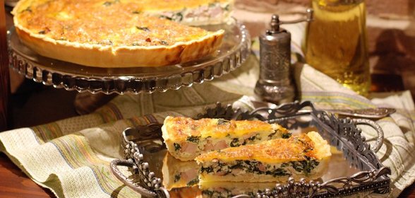 Лоранский пирог с копченой курицей и шпинатом. Тест драйв с Окраиной