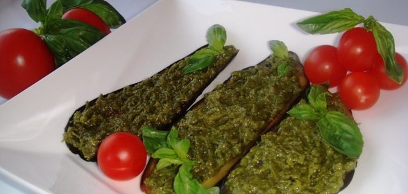 Баклажаны под соусом а-ля песто, просто и быстро