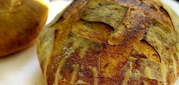 Большой круглый хлеб