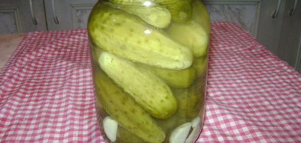 Огурчики маринованные, хрустящие