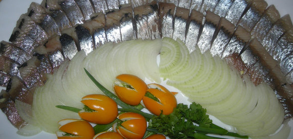 селедка+картошка запеченная в кульке в микроволновке