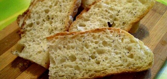 Хлеб с кунжутом и маком
