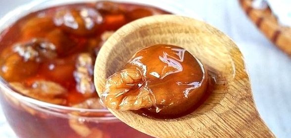 Варенье из крыжовника с орехами
