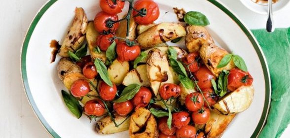 Запеченный картофель с томатами черри