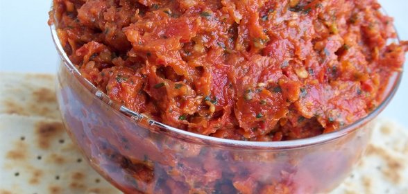 Песто из вяленых помидор- дубль 2!!!