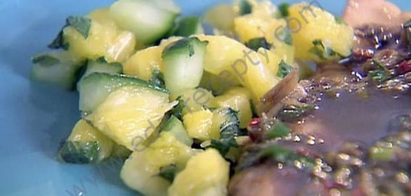 Курица под соусом сальса