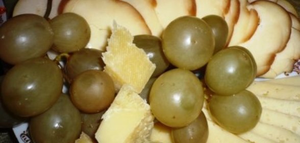 Сырная тарелка в стиле модерн