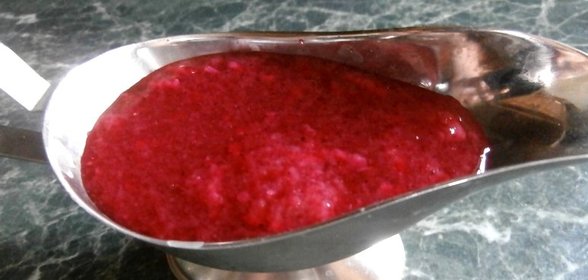 Соус ткемали из красной смородины