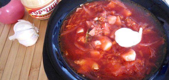 Борщ с квашенной капустой и консервированным перцем