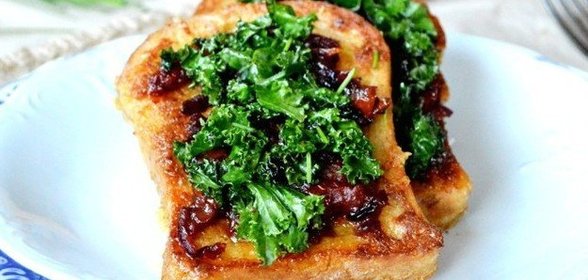 Обжаренный в сливках хлеб с луковым конфитюром