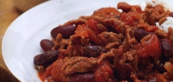 Мясной соус с фасолью