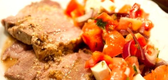 Печеное мясо в духовке