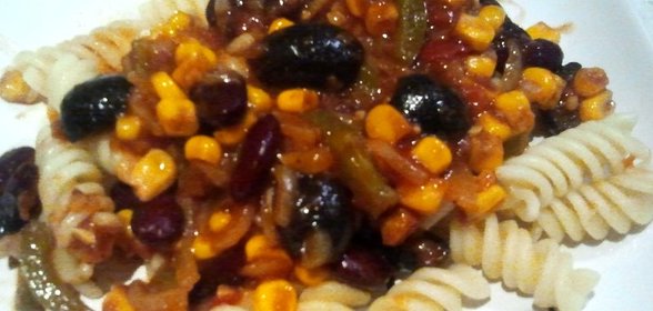 Паста «Мексиканец» с соусом сальса