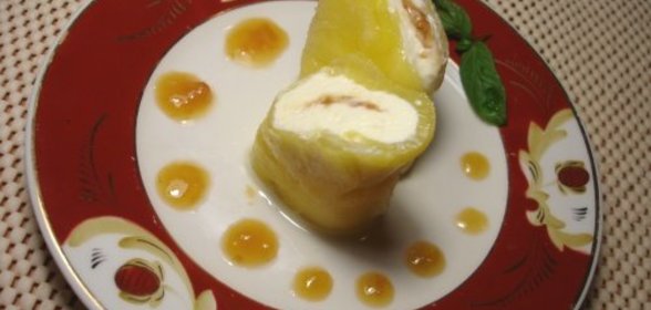 Канноли с кремом из белого шоколада и абрикосовым конфитюром