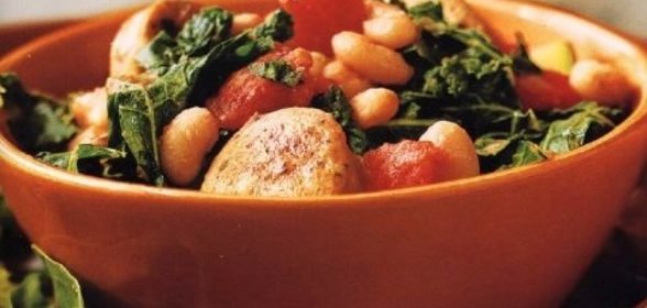 Картофель, тушенный с помидорами и сыром