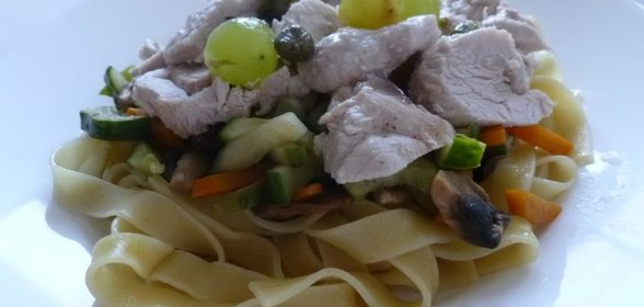 Индейка под белым маринадом с фетуччини