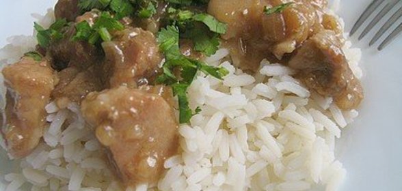 Салатик с копченым окороком и омлетом