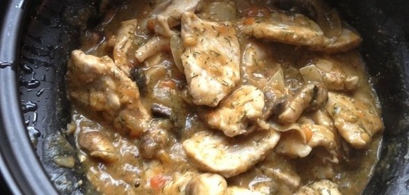 Свинина с грибами в соусе