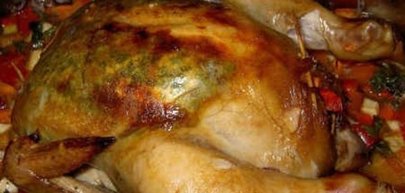 Курица, фаршированная грибами и сыром