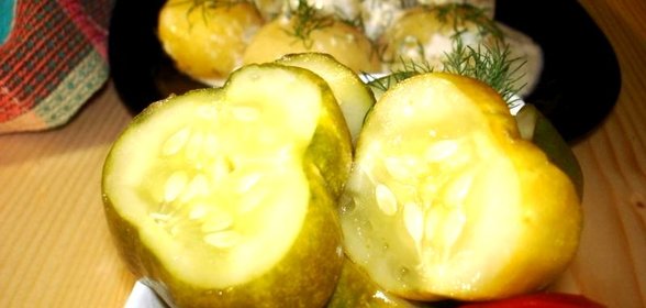 Способ засолки больших огурцов