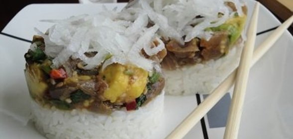 Свежий Тунец с рисом и Авокадо ! ! !