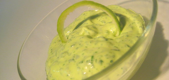 Зеленый майонез с лаймом и базиликом