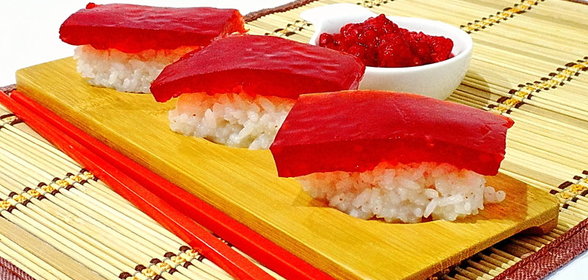 Суши с тунцом из малины