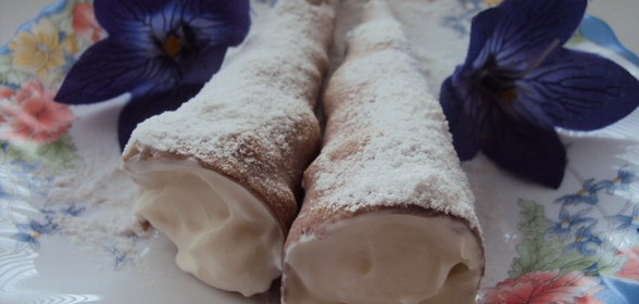 Трубочки с начинкой (Canutillos rellenos)