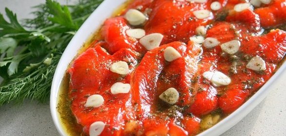 Маринованные печёные перцы