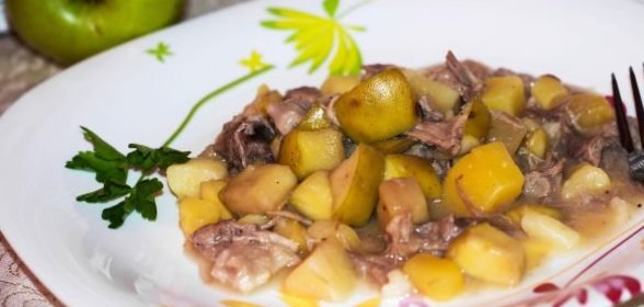 Соус томатный с орехами