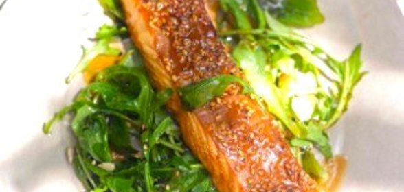 Лосось в маринаде, запеченный в духовке