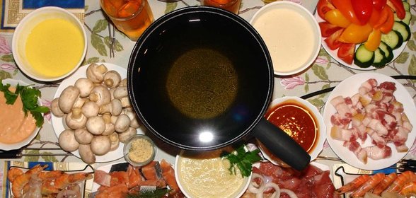 Масляное фондю или как угодить всем на пивной вечеринке