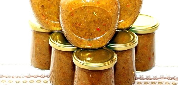 Соус ткемали с аджикой
