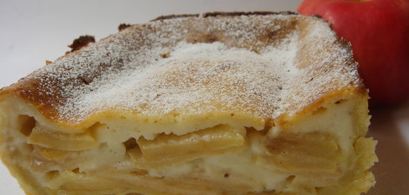 Яблочный пирог со сметаной