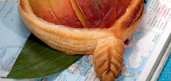 Пирожки с персиками