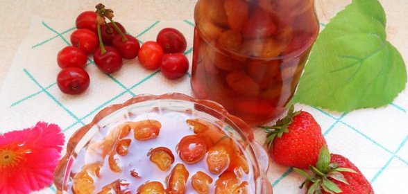 Клубнично-черешневое варенье