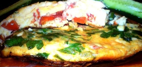 Омлет с помидорами и болгарским перцем