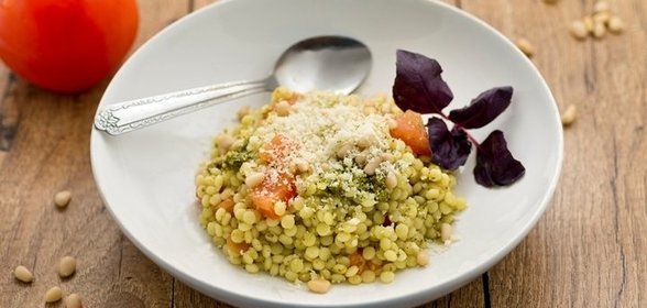 Птитим с песто и кедровыми орешками