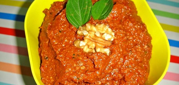 Песто из вяленых помидоров