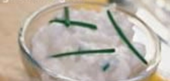 Соус к отварному картофелю со сметаной и чесноком