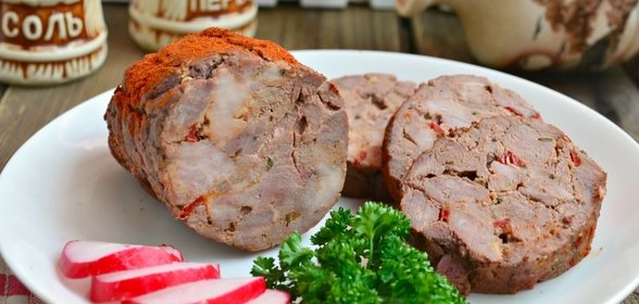 Мясной рулет с печенью