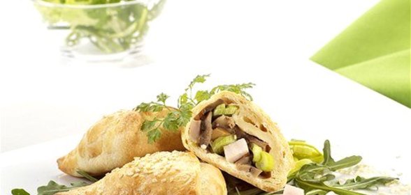 Рулеты куриные, фаршированные грибами