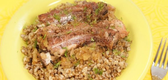 Соус со свежими огурцами и зеленью