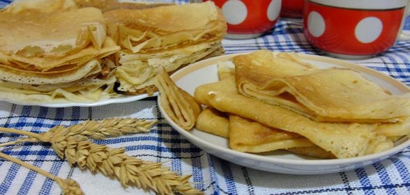 Блинчики с маслом и сахаром по-деревенски