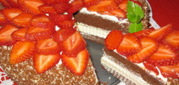 Шоколадно-клубничный торт