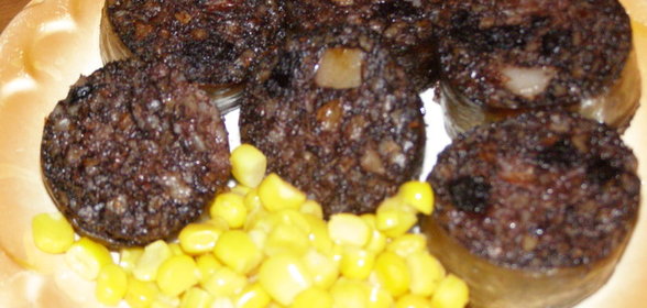 (((Колбаска-кровяночка )))