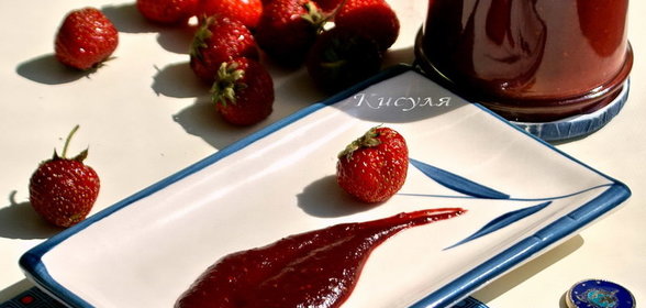 Клубничный соус с чили и имбирем